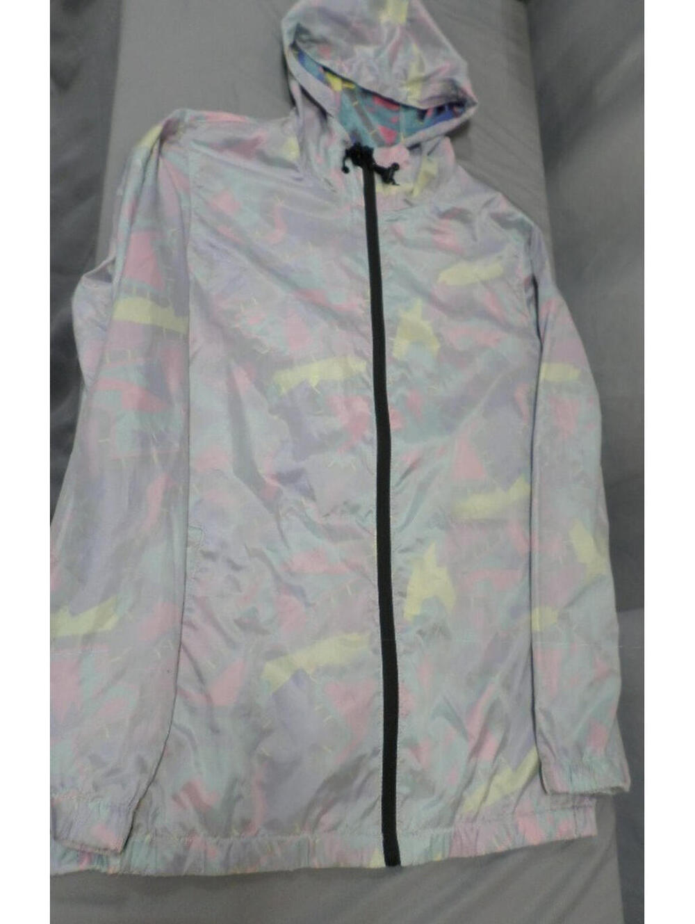 EMPYRE COLORFULLY LINED FULL ZIP HOODED WHITE RAIN SNOW JACKET SIZE MEDIUM